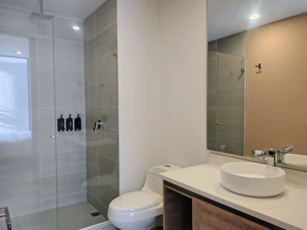 w Minimalist 1BR w Amazing View in Morros Eos