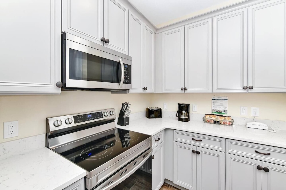 Paradise Breeze Cottage By Shine Villas Margaritaville Resort Orlando 4 Bedroom Condo