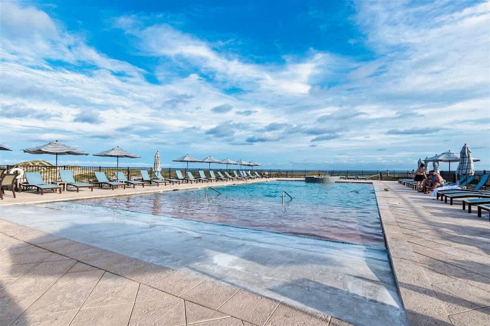 Beach Walk Retreat Heated Pool Golf Views Main Guest House Sleeps 15