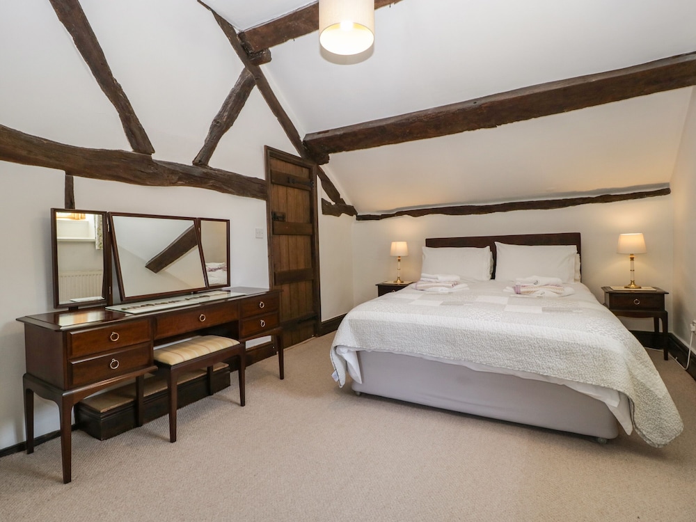 Lower Court Byre