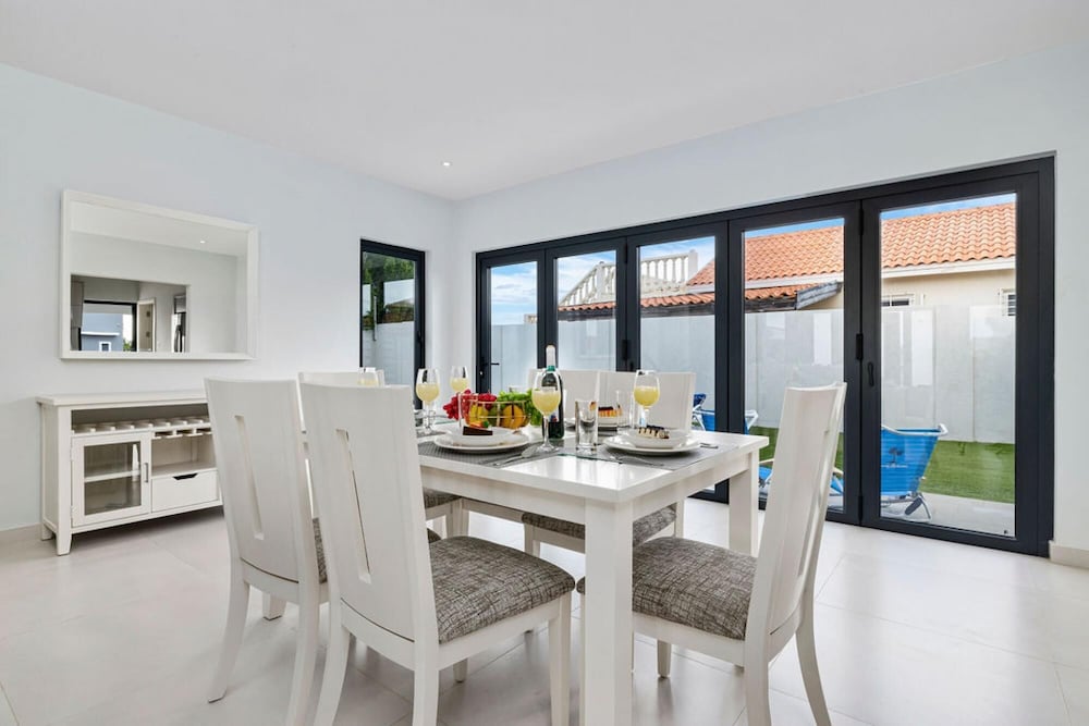 Brand New Modern Villa w 3BR 2 5BA Privatepool
