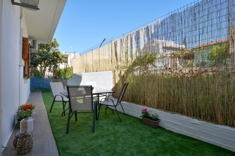 Oasis Apartment view 4