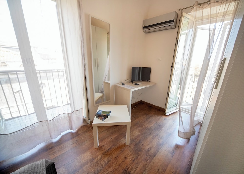 Zurria Rooms
