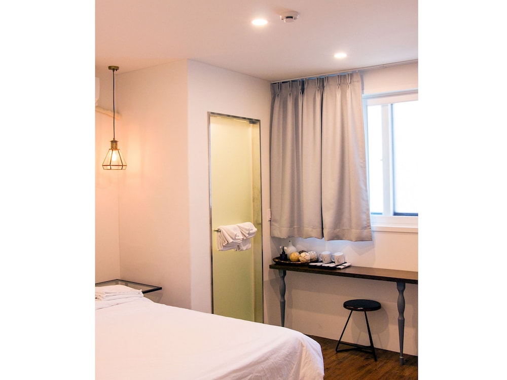 Hi Jun Guesthouse