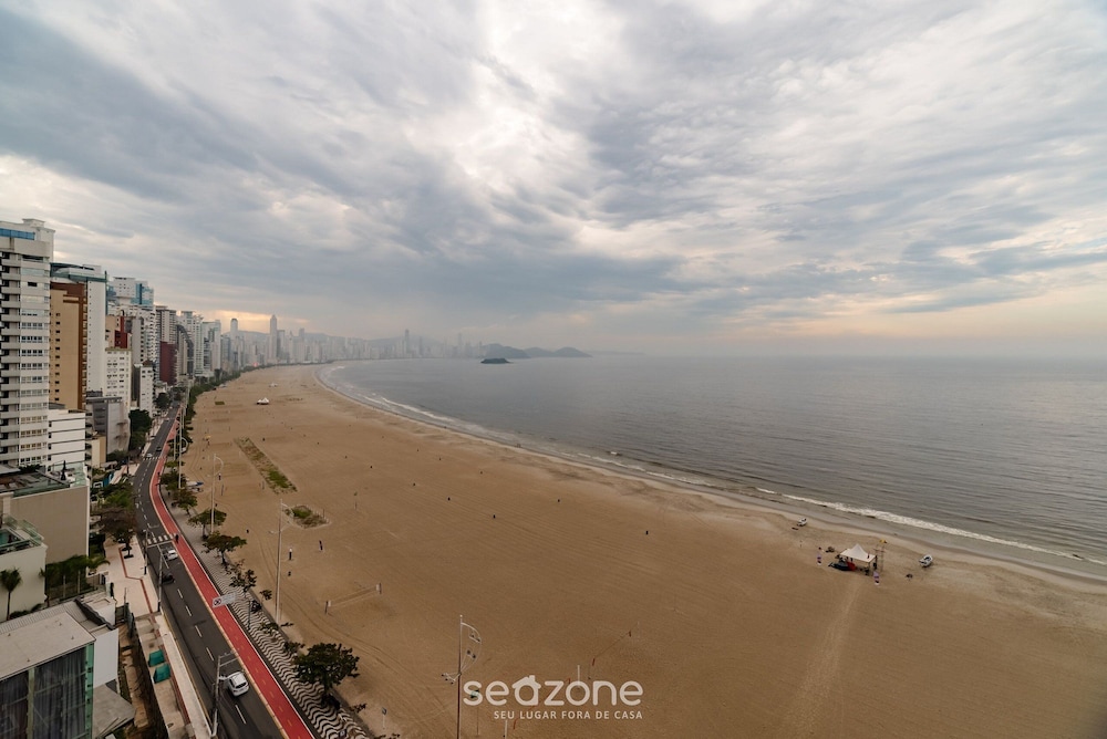2BR Seafront apt W/garage in BC Nvi501