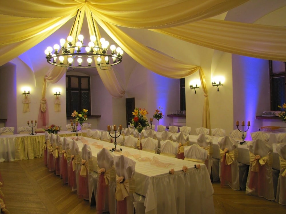 meeting & event spaces