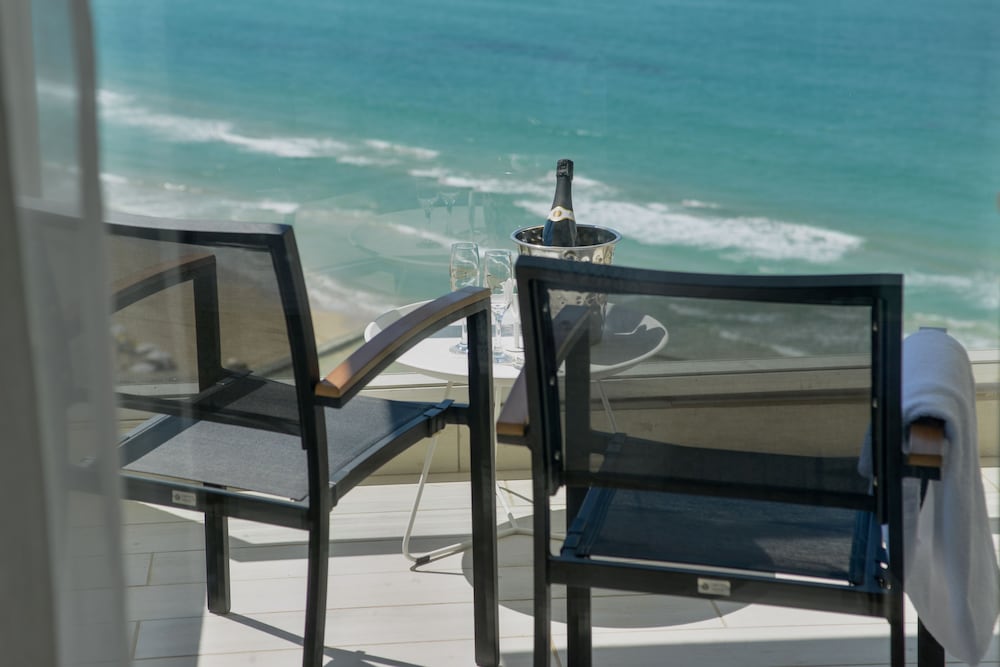 Balcony & Terrace