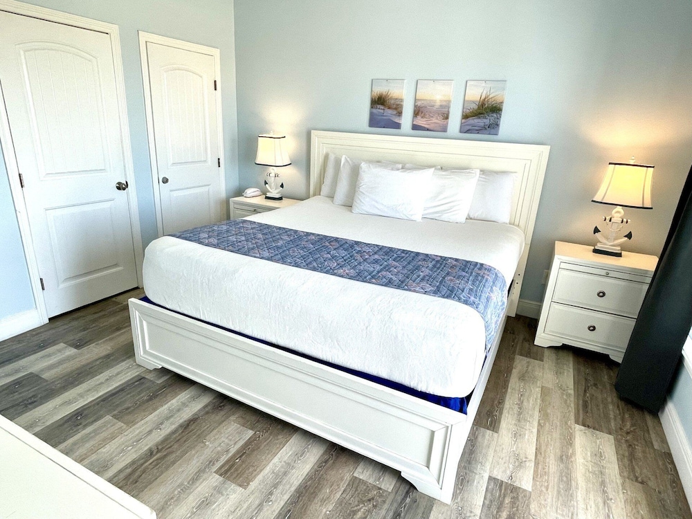 Beachgate Condo Suites And Hotel 331+332 4 Bedroom Condo
