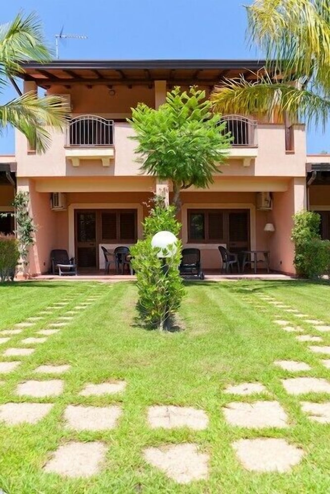 Tindari Resort & Marina Beach