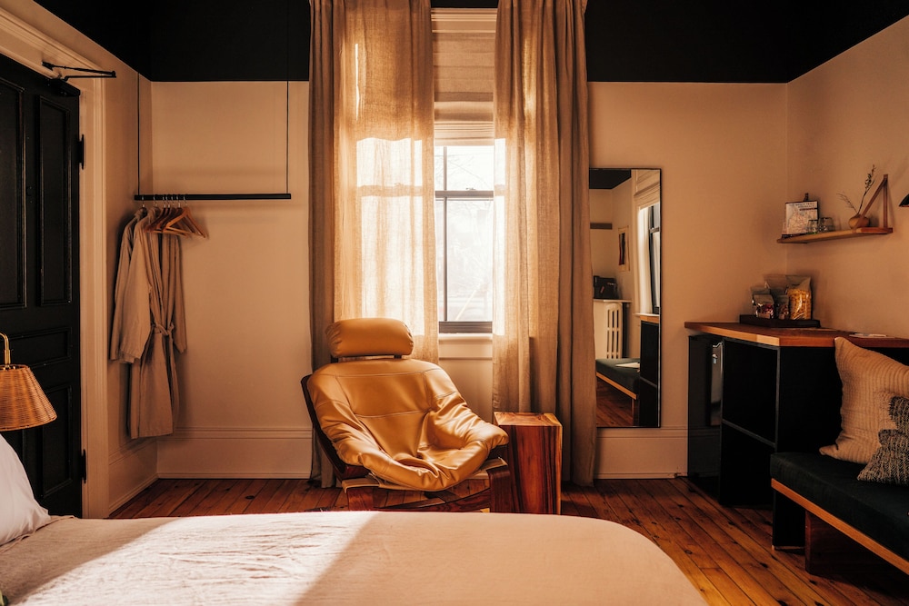 Somewhere Inn Collingwood Boutique Hotel 3