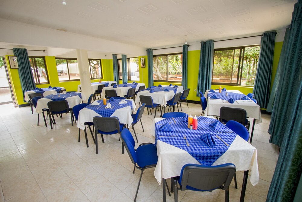 Emirina Travel Hotel