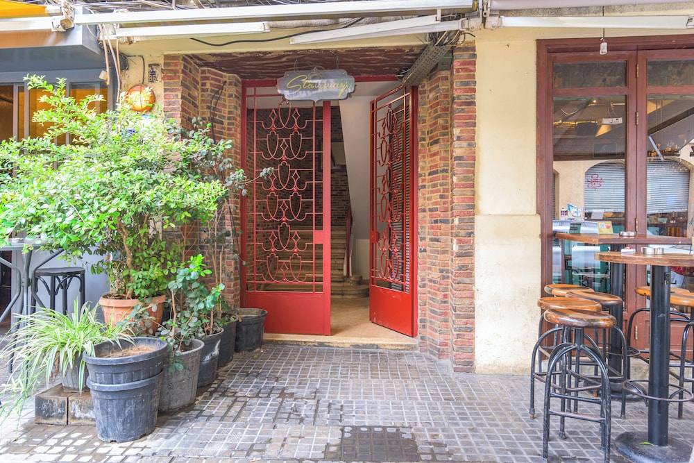 Stairway - Cozy Studios In Mar Mikhael