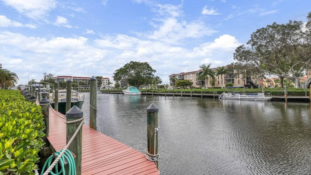 Quiet Condo Near Downtown Punta Gorda 2 Bedroom Condo