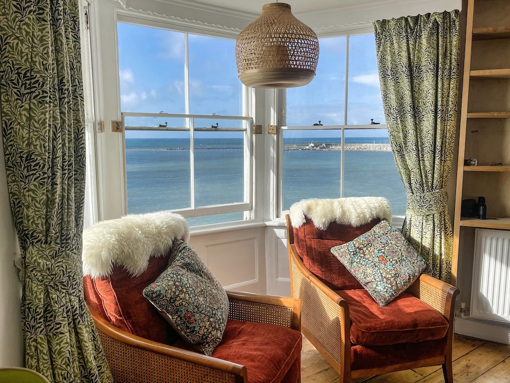 Bell Cliff House
