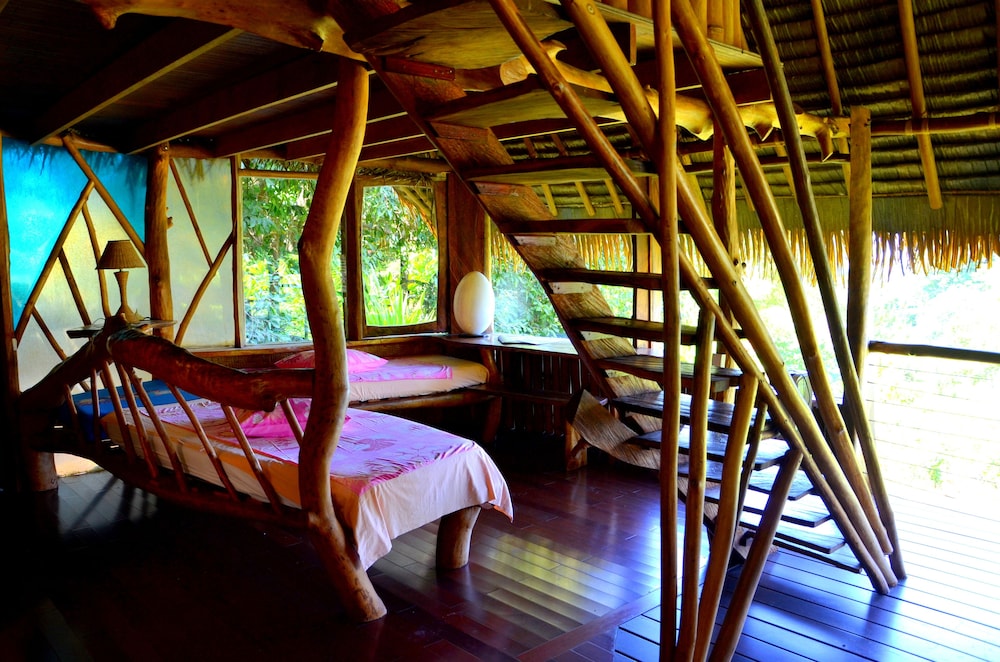 Vanira Lodge