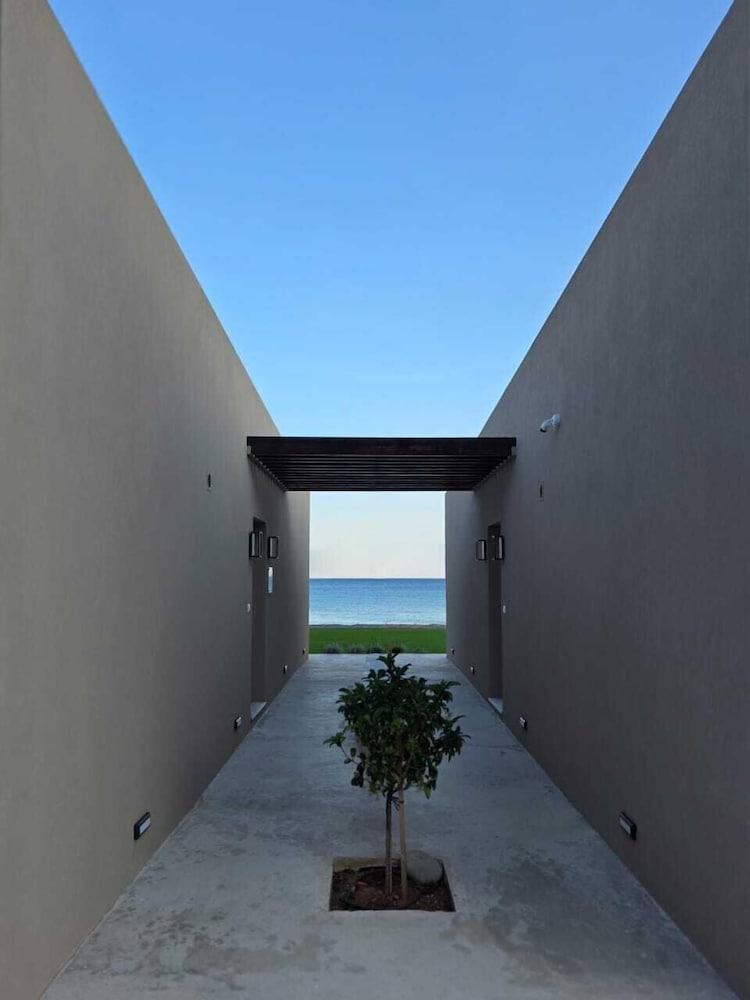 JM Dēos Suites