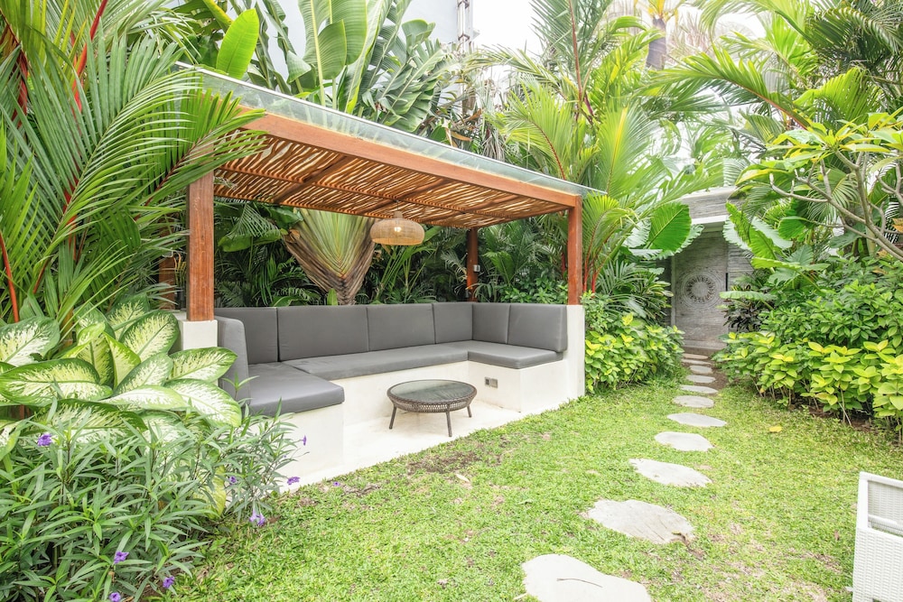 Chic 3BR Villa Modern Comfort in Central Seminya