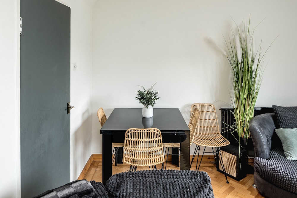 Spacious 3Br Flat With Balcony Near Tottenham Hale