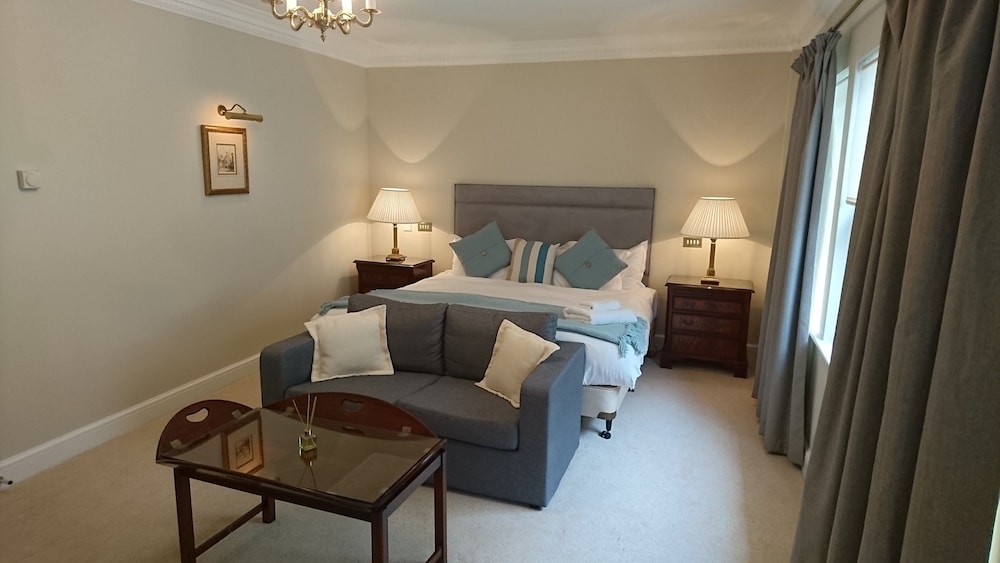 Guildford Vacations - Angel Hotel - Property Image 44