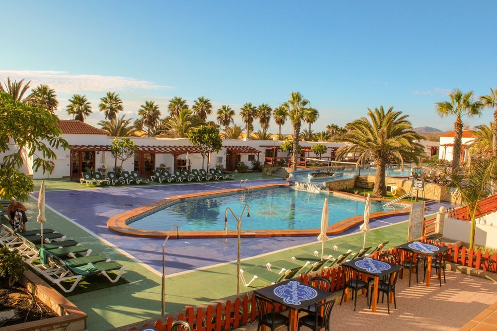 Hotel Castillo Beach Club Apartments - Image 1