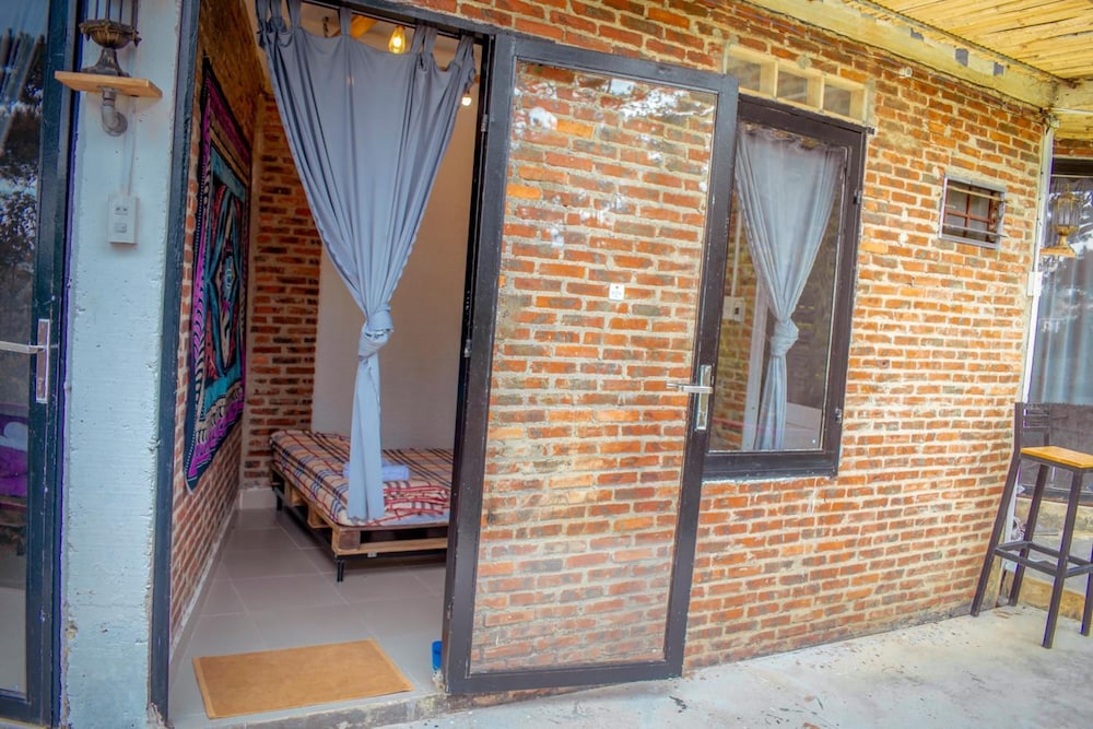 Maple Hostel