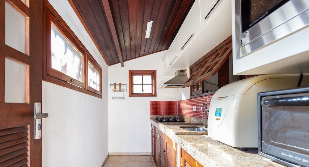 Bz03 Casa 4 suítes e área gourmet priv