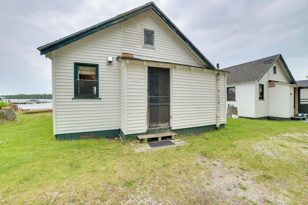 Dock & Beach Access: Lakefront Cabin in Cedarville