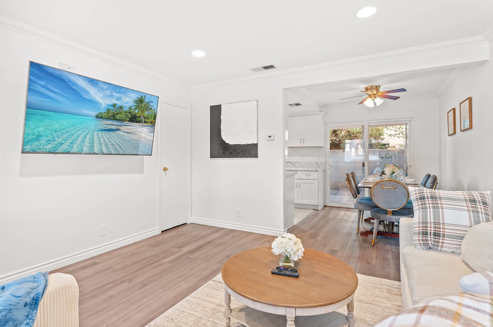 734 Glendora in Glendora
