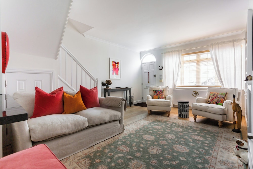 Edge Street IV by Onefinestay