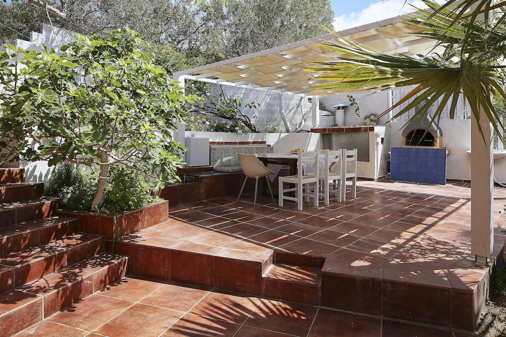 Longobardi Sea Front Villa Chania Greece view 4