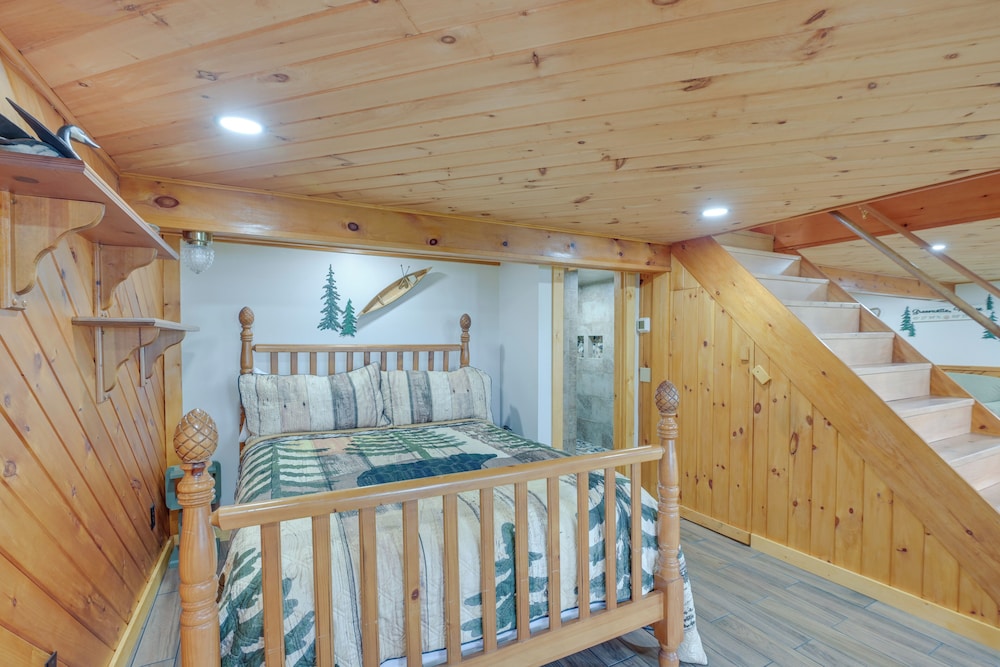 Lakefront Maine Retreat w/ Deck, Dock & Fire Pit! view 4