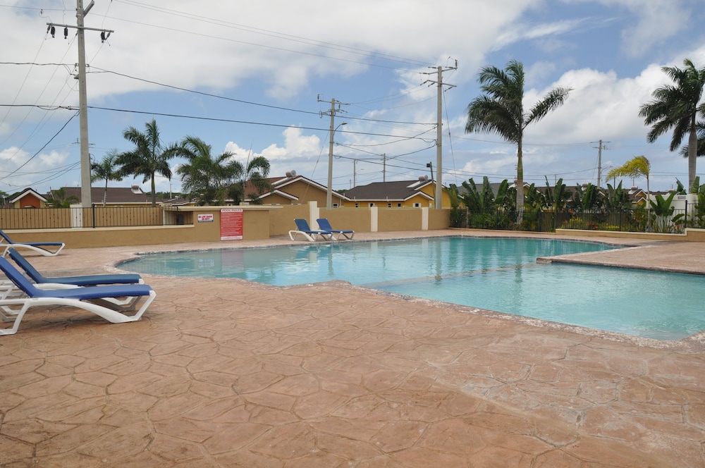 Drax Hall Country Club 2 Bed Villa