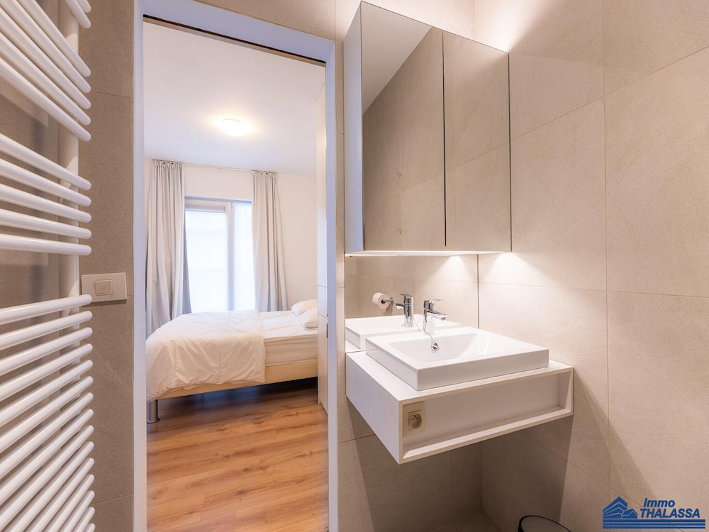 South-facing Apartment for 4 Guests