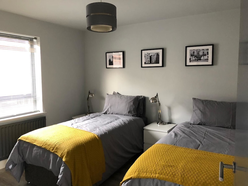City Central Townhouse by BHR Apartments view 5