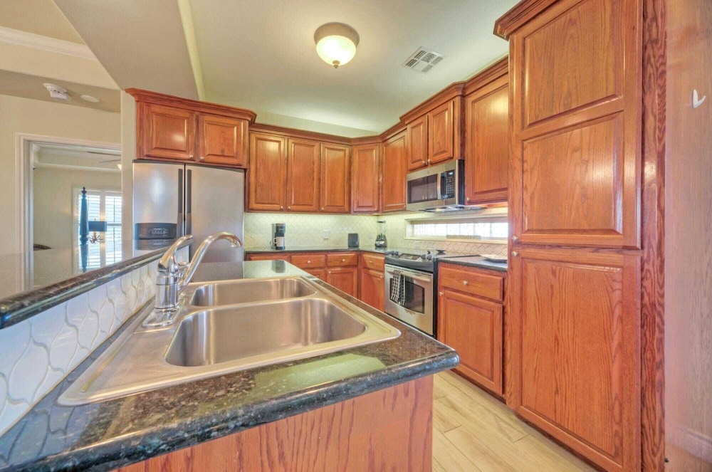 2 Homes, Sleeps 22 Steps to the Beach, Private Pool, Fire Pit, Balcony Views