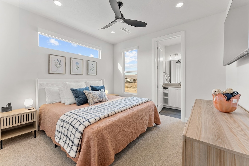 Oasis Retreat 5 Bedroom Townhouse