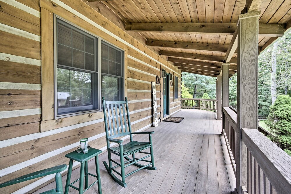 Creekside Berkeley Springs Cabin on 35 Acres! - Property Image 5