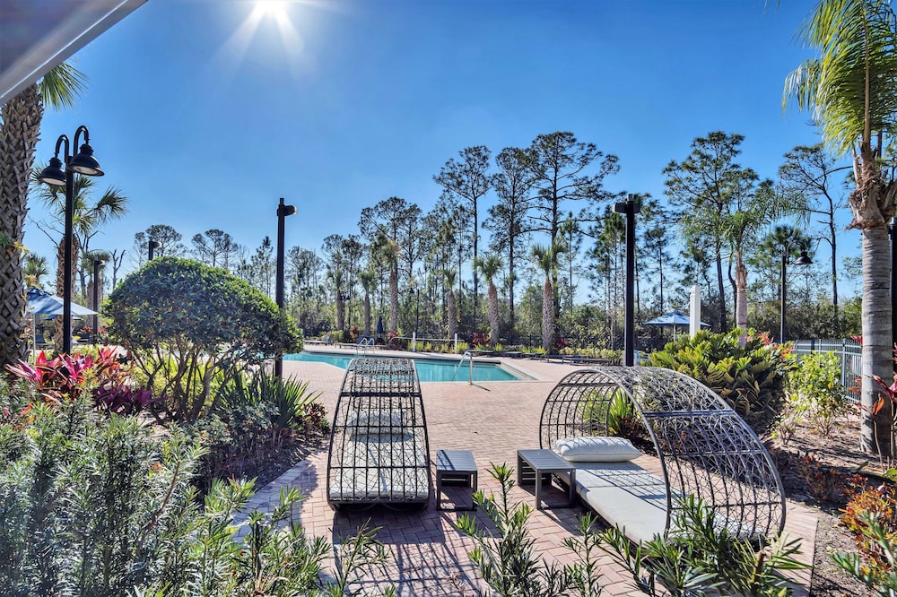 3BR Condo - Hot Tub Games Pool - Near Disney