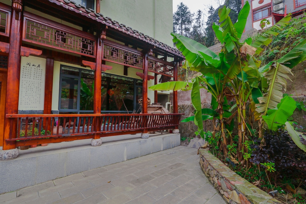 Mountain For Inn
