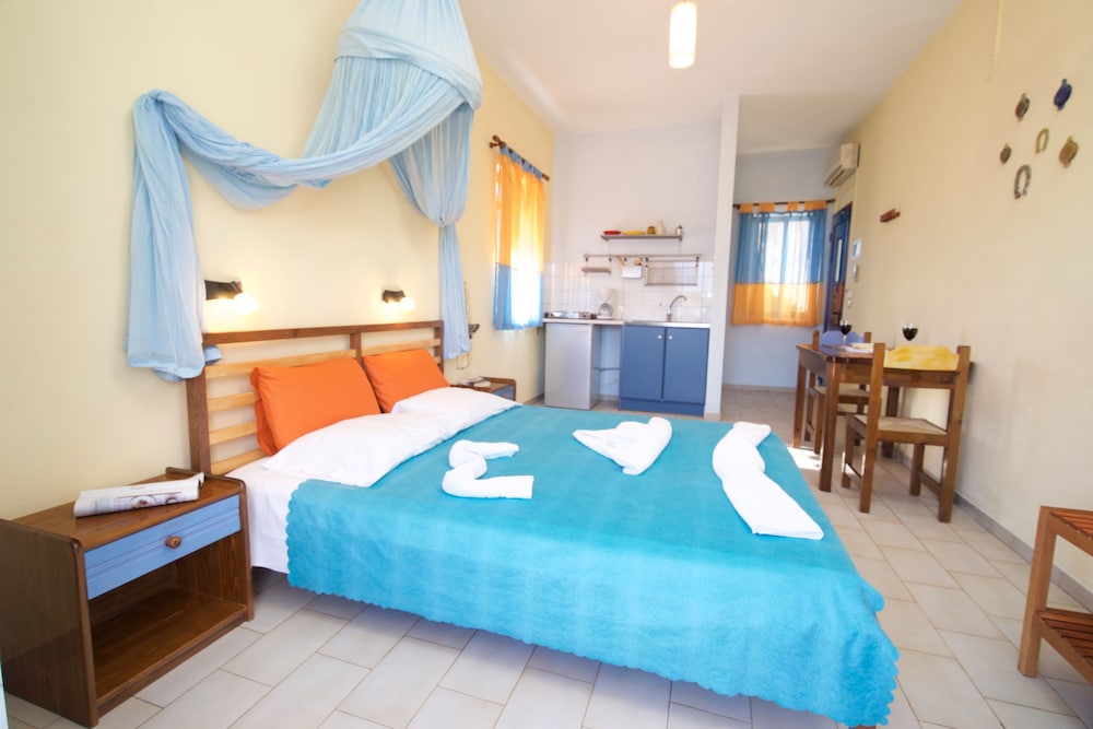 Kalypso Studios & Apartments