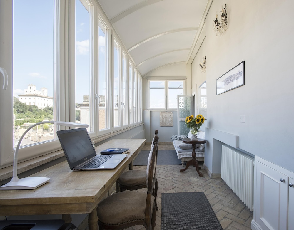 Il Bacio Luxury Spanish Steps Penthouse With Terrace Perfect