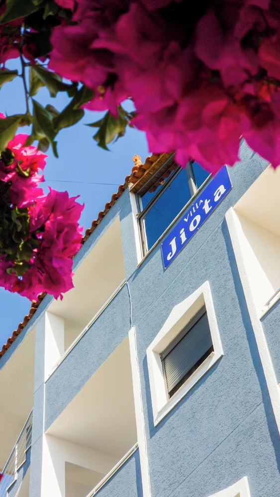 Villa JIOTA