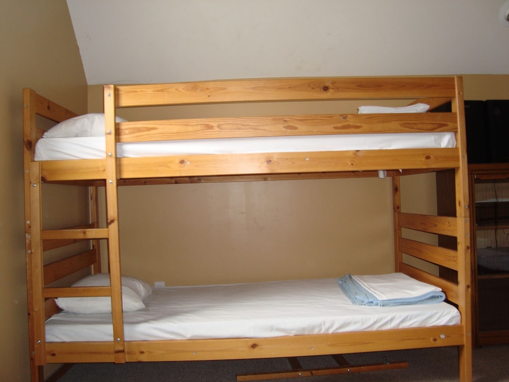 Three Rivers Vacations - Sequoia Riverfront Cabins - Property Image 4