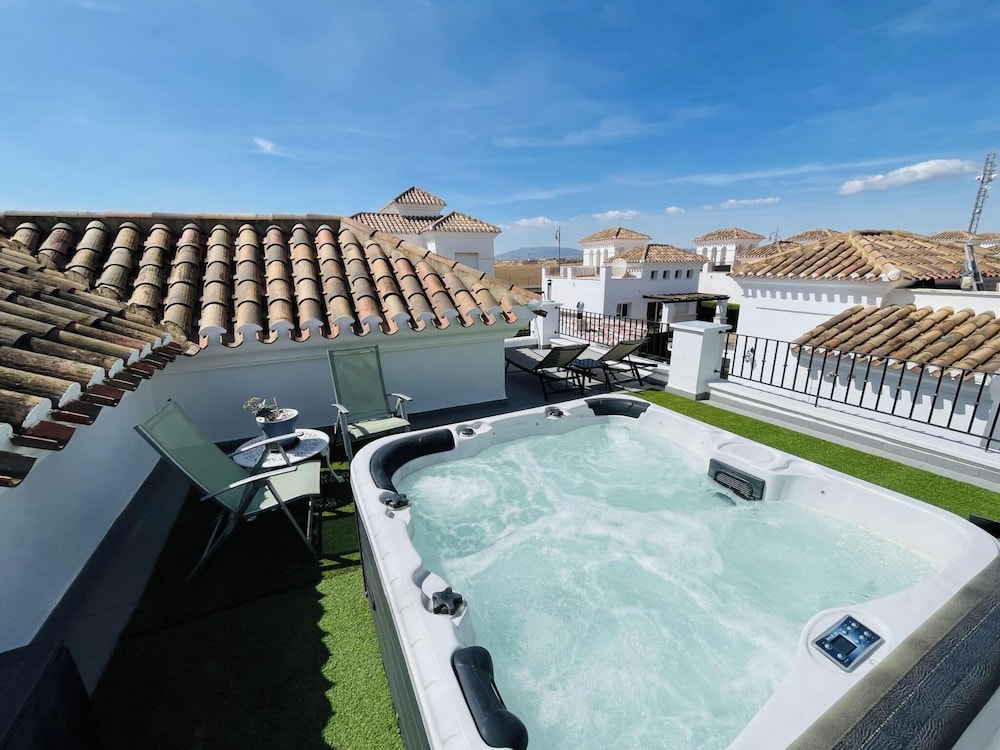 La Torre Golf 3-bed Villa- Pool, Hot Tub & Terrace