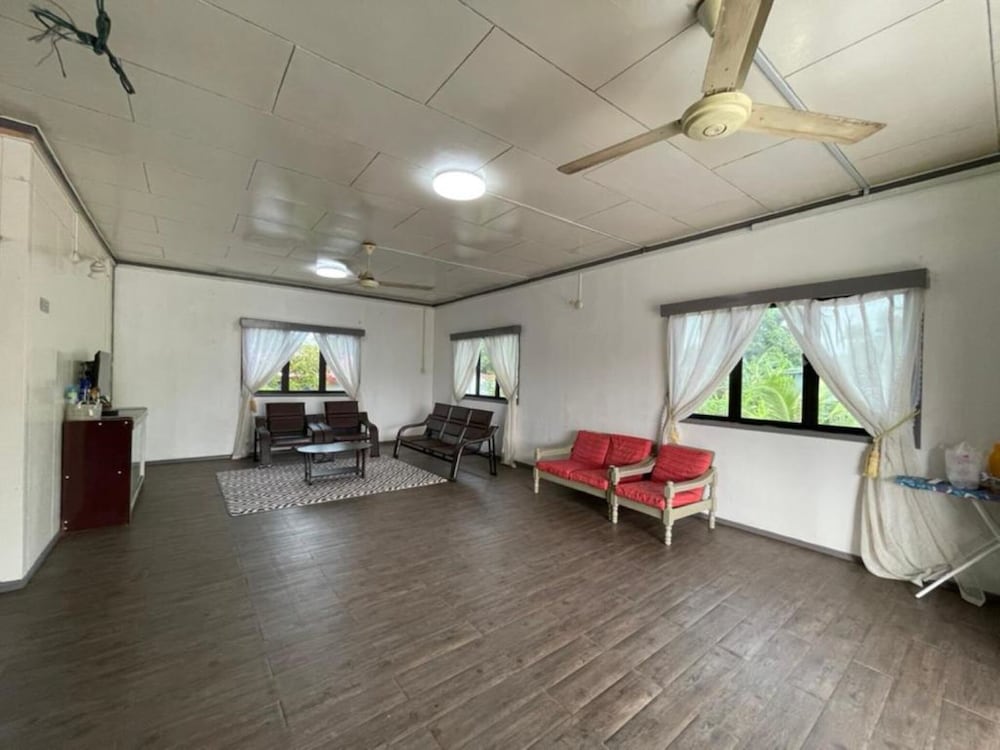 OYO Home 90349 Anique Hoemstay photo 6
