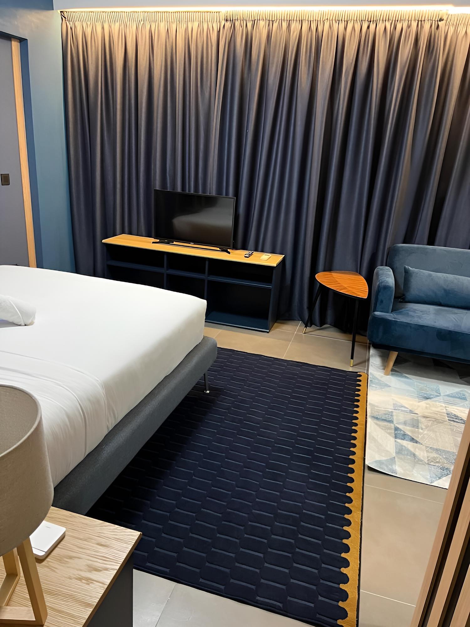 Alfonso Gomez Suites view 3