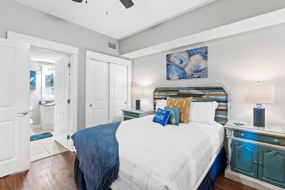 Grand Panama Beach Resort by Book That Condo