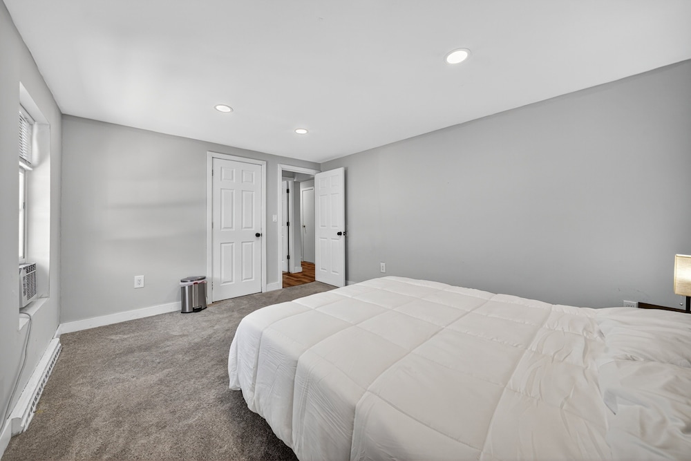 Stylish Downtown Retreat Steps To Nyc 3 Bedroom Duplex