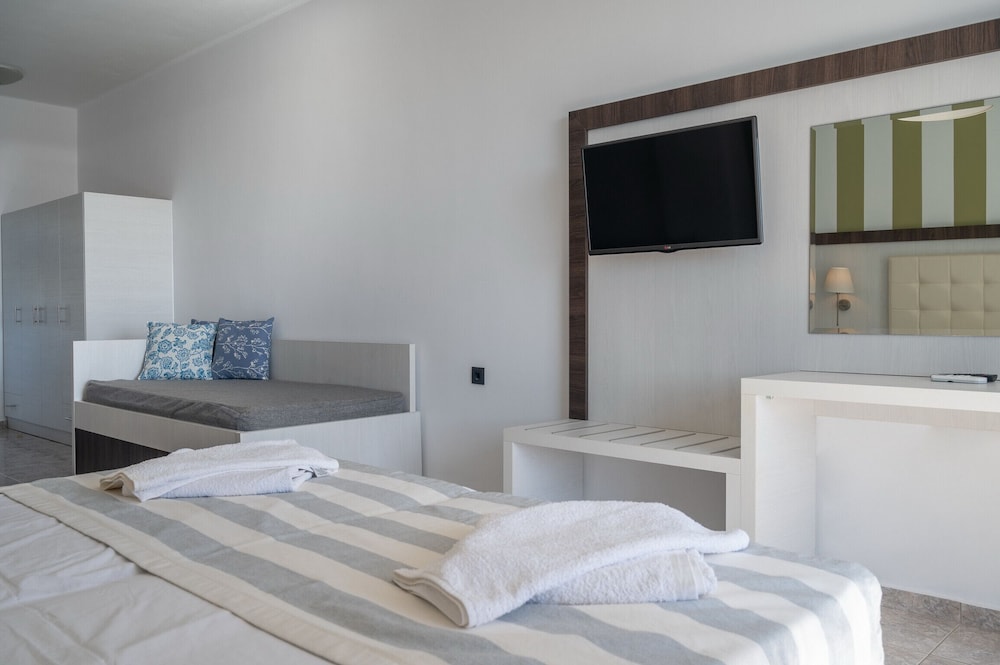 Mythos apartments