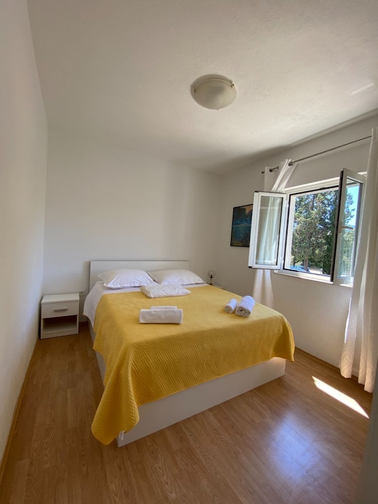 Jak - Comfortable Apartments - A2-gornji view 5